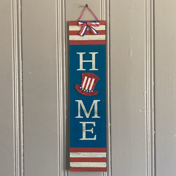 NWT Vertical Wooden HOME 🎩 Patriotic Hanging Decoration Sign - Picture 7 of 17